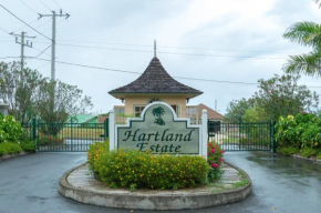  Hartland Vacation Homes  Прайори